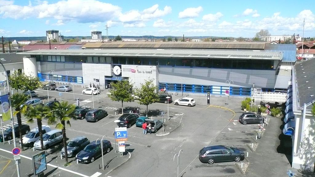 Hotel L'Europeen Tarbes Exterior photo